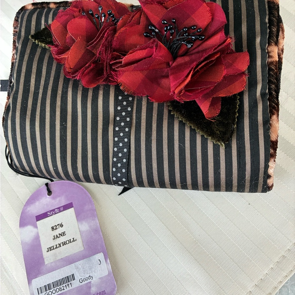 Jewelry Roll Floral Black and Red NWT